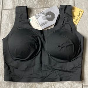 True & Co. Black wire free comfort with removable pads